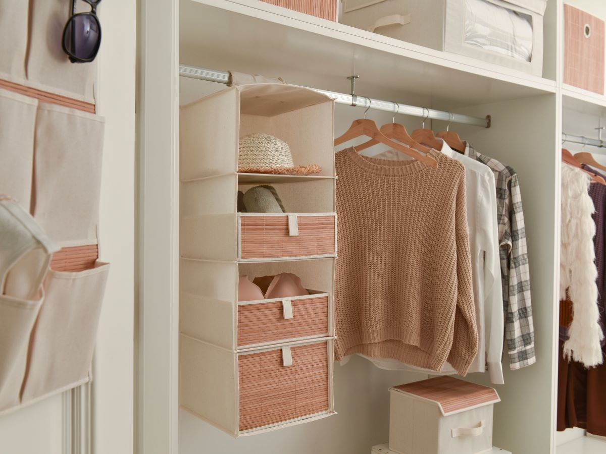 Organizational Tips for Closet Shelves for Hanging Clothes: How to Maximize Space