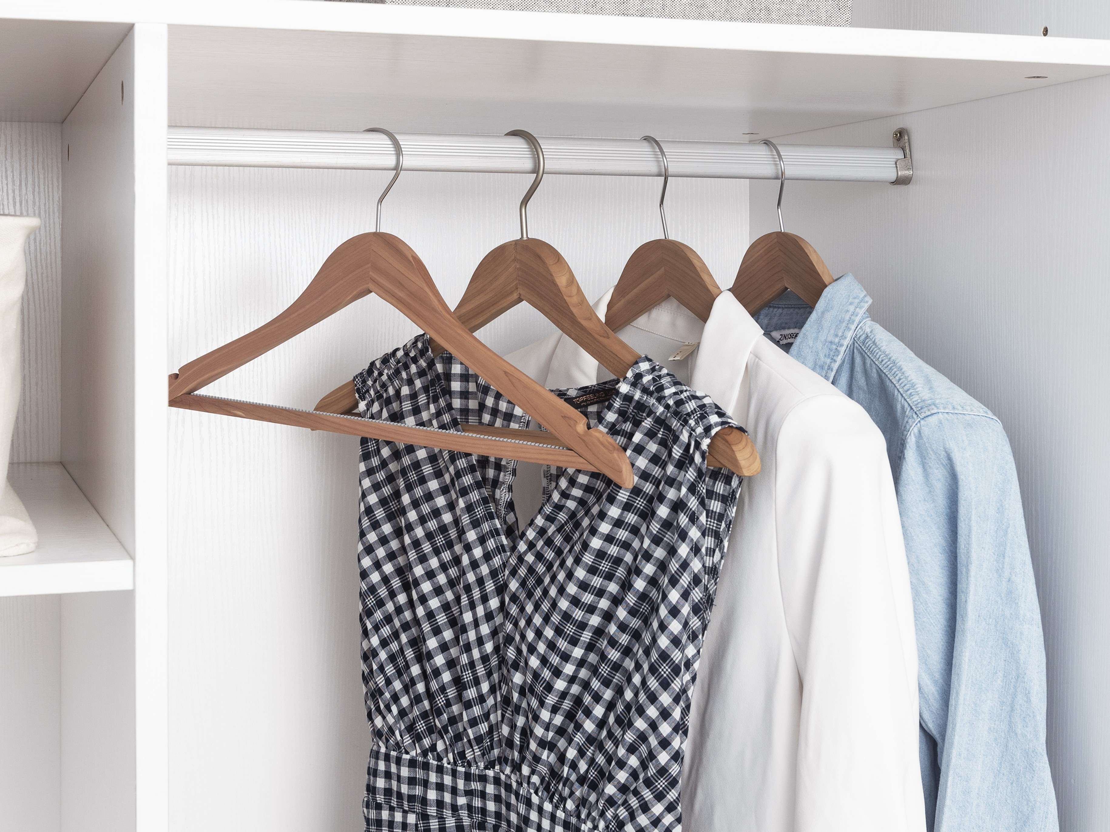 Maximizing Wardrobe Efficiency: The Essentials of Cloth Hangers