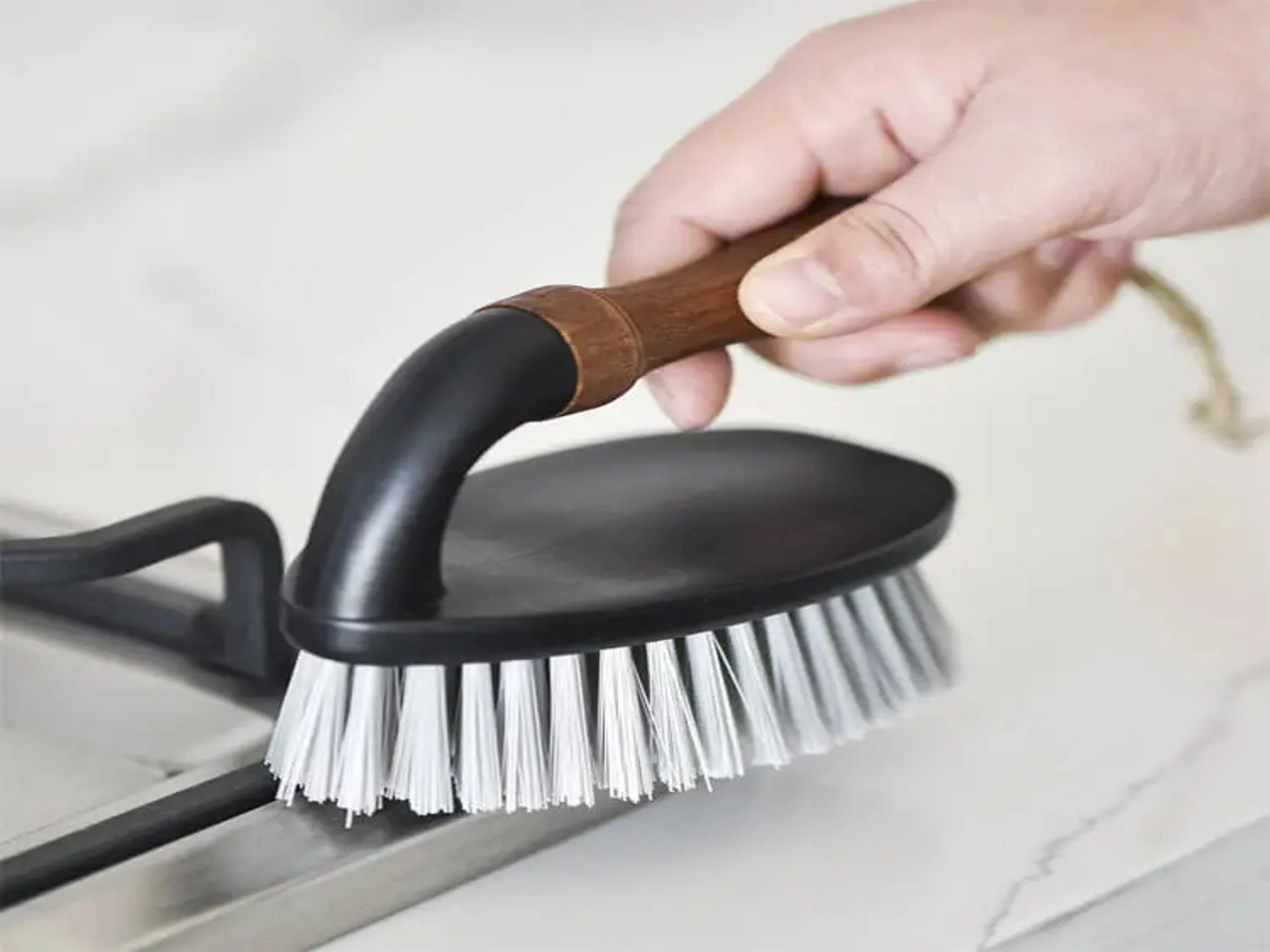 Durability and Cost: Finding the Best Value in Dish Cleaning Tools